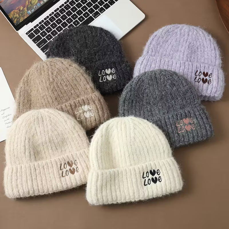 Amoura Cozy Beanie