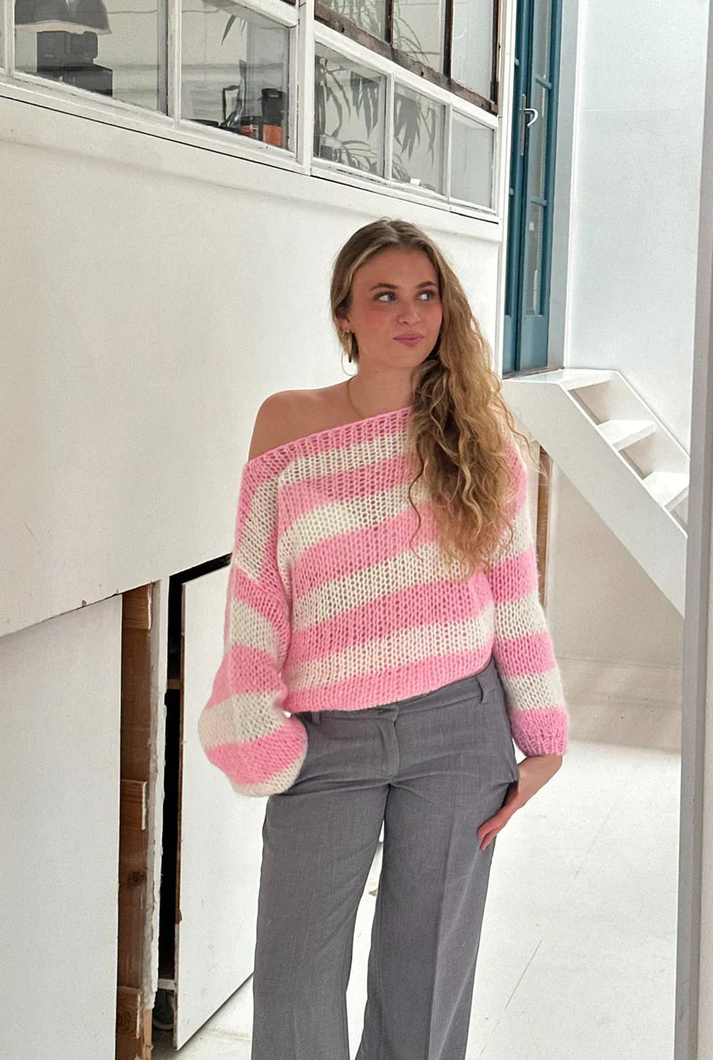 Amoura Stripe Knit – Pink