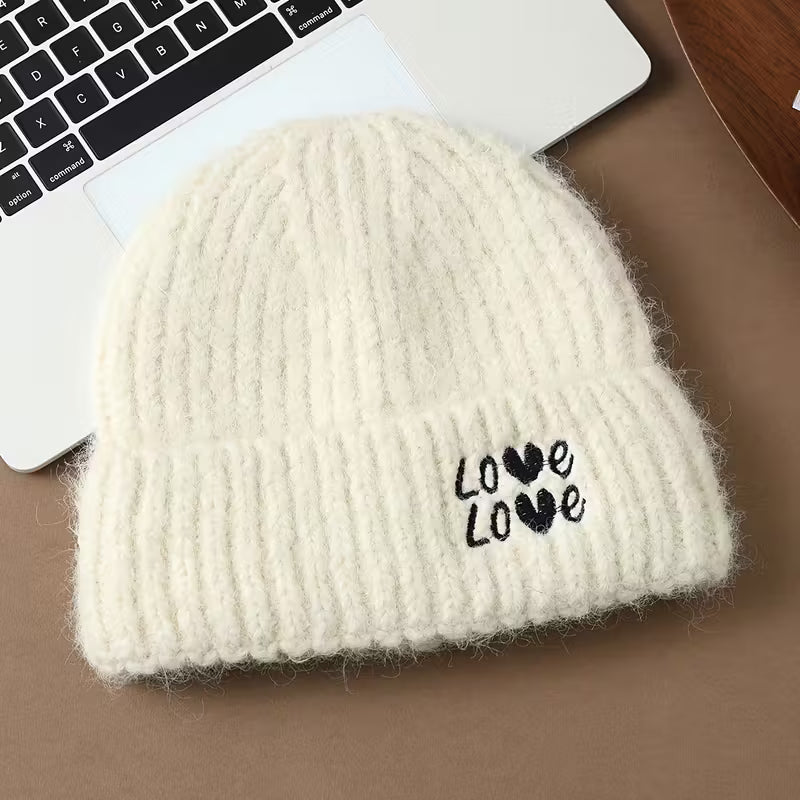 Amoura Cozy Beanie