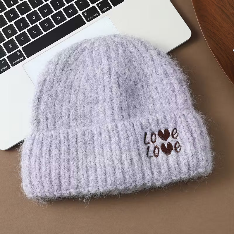 Amoura Cozy Beanie