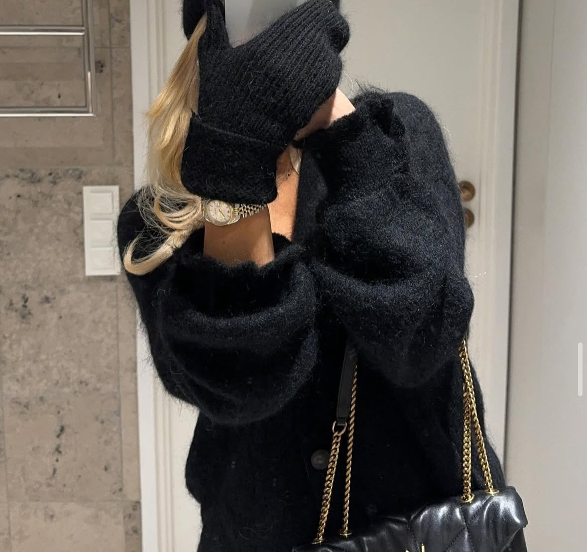Amoura Premium Knit - Black
