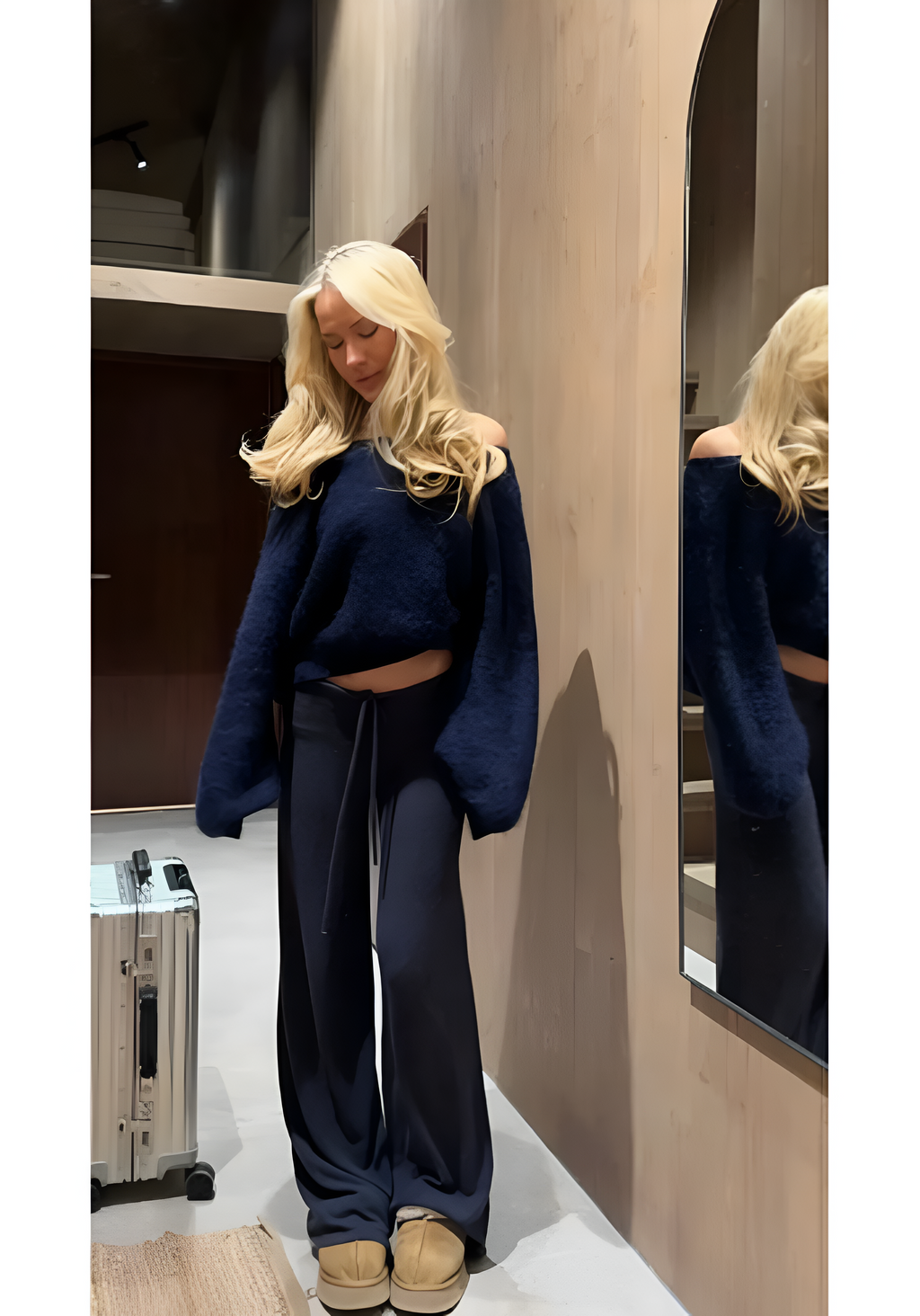 Amoura Premium Knit - Navy