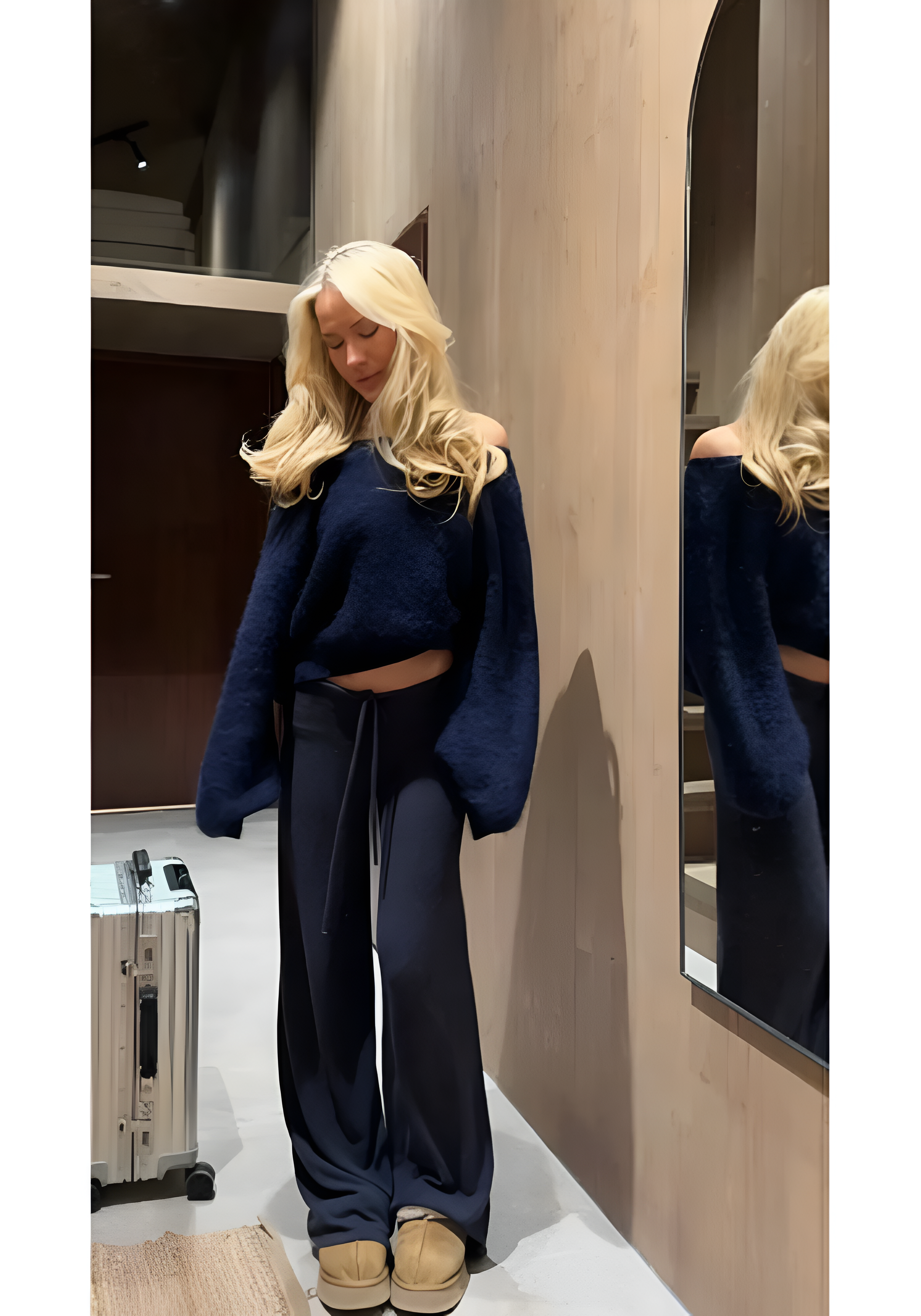 Amoura Premium Knit - Navy