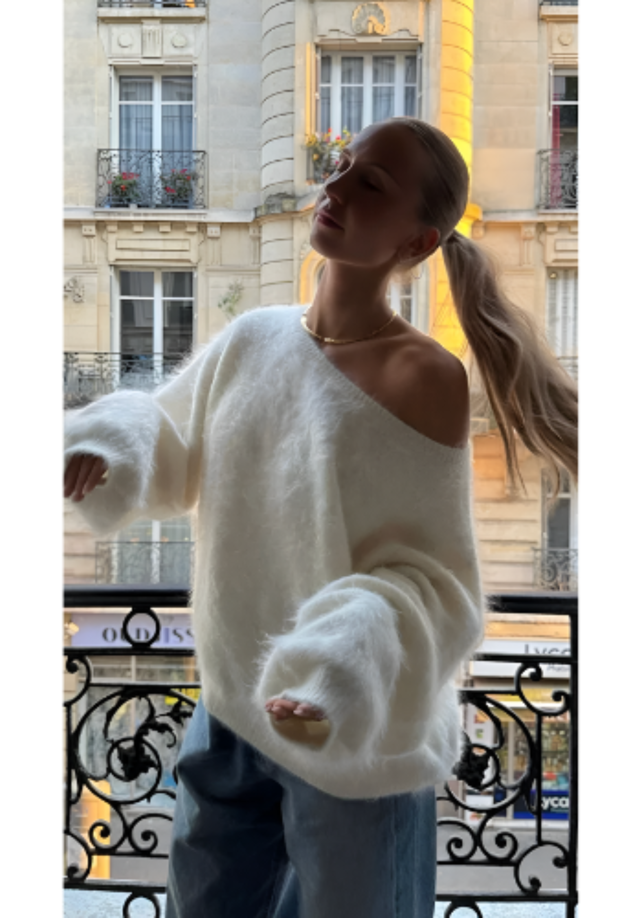 Amoura Premium Knit - White