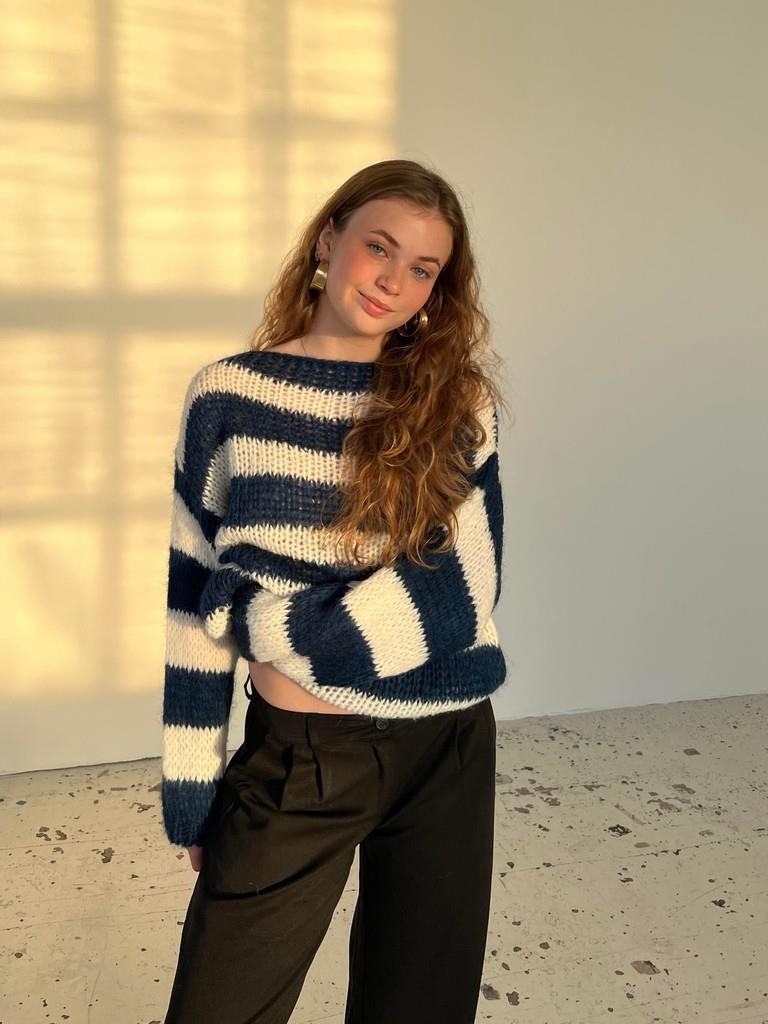 Amoura Stripe Knit – Blue